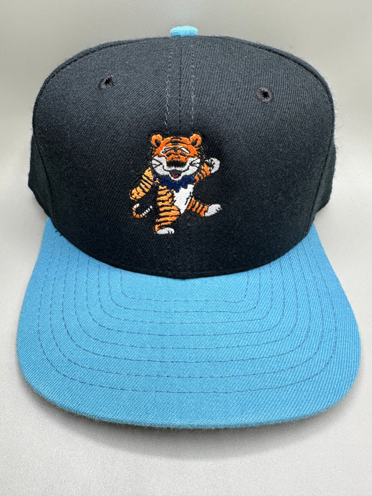 Dancing Tiger Vintage Two Tone New Era Snapback Hat