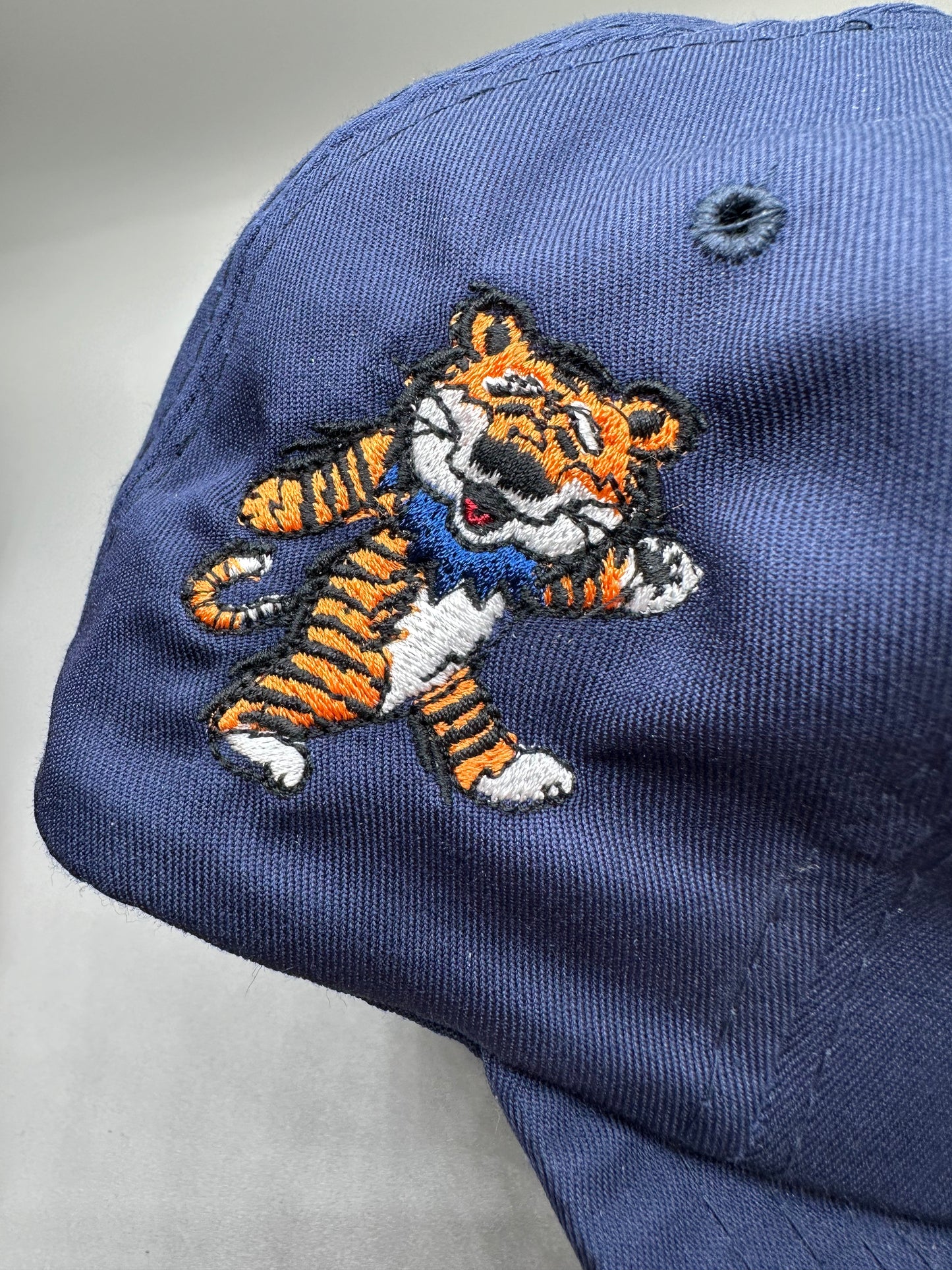 Vintage Starter X Dancing Tiger Limited Navy Snapback Hat